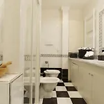 Domus Dea * Venice