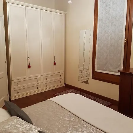 Domus Dea Appartement *